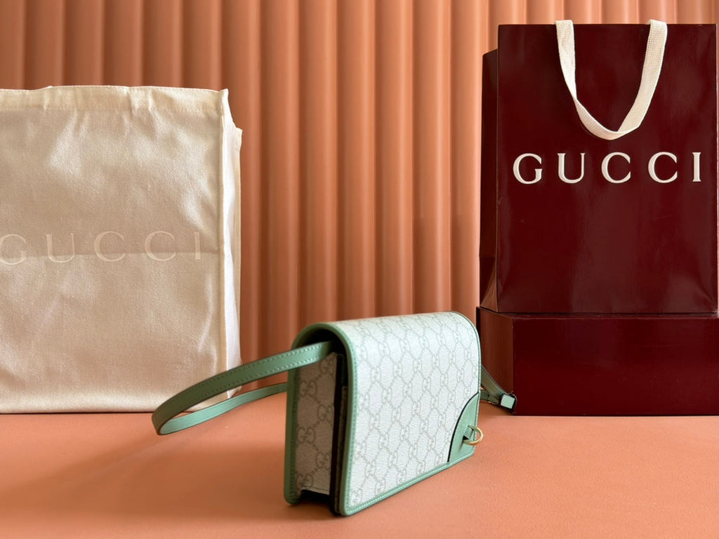 GUCCI EMBLEM WALLET  MONOGRAM 20 IN SAGE GREEN SMOOTH CALFSKIN