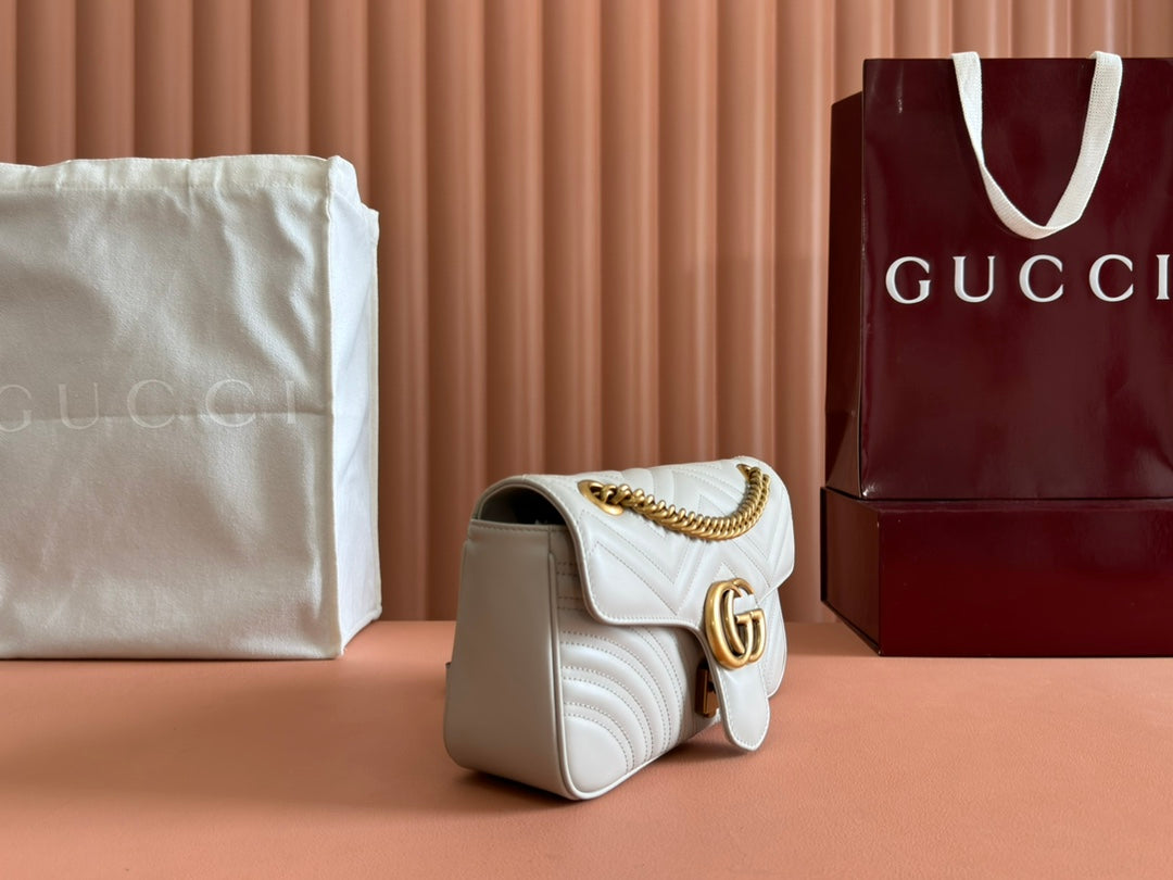 GUCCI MARMONT MATELASSÉ LARGE 26 BAG WHITE CALFSKIN
