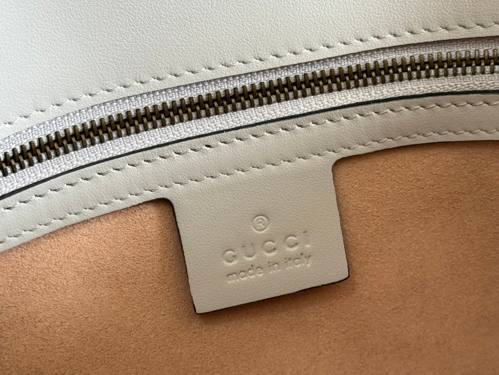 GUCCI MARMONT MATELASSÉ LARGE 26 BAG WHITE CALFSKIN