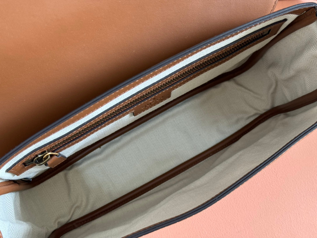 GUCCI MEDIUM EMBLEM CROSSBODY BAG 29 IN BROWN CALFSKIN