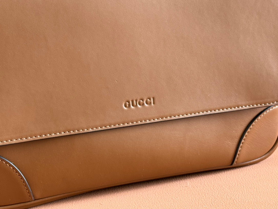 GUCCI MEDIUM EMBLEM CROSSBODY BAG 29 IN BROWN CALFSKIN