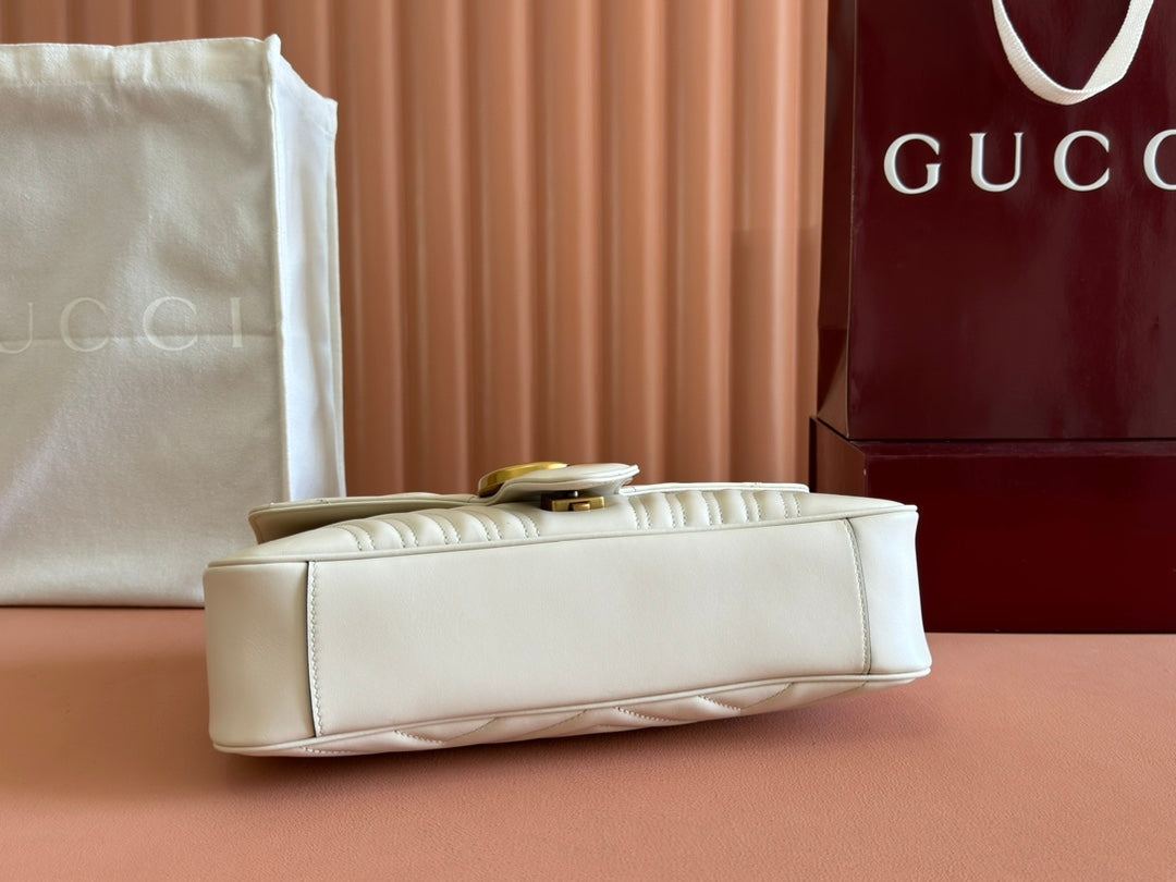 GUCCI MARMONT SHOULDER BAG 31 IN WHITE CALFSKIN GOLD CHAIN