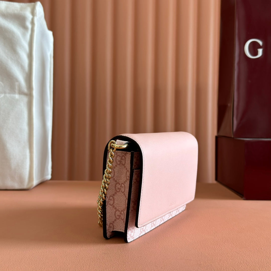 GUCCI EMBLEM WALLET ON CHAIN 20 IN LIGHT PINK SMOOTH CALFSKIN