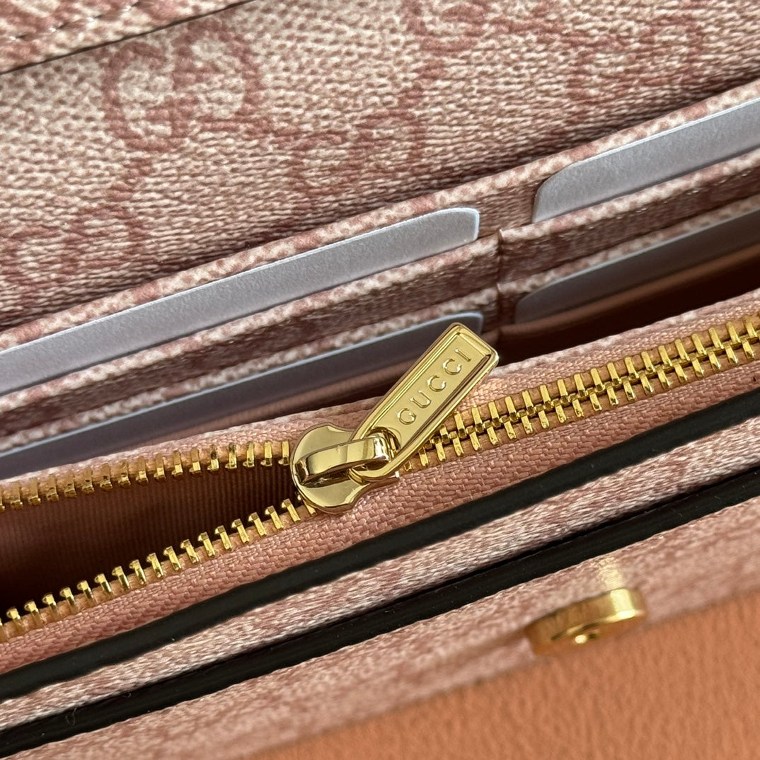 GUCCI EMBLEM WALLET ON CHAIN 20 IN LIGHT PINK SMOOTH CALFSKIN