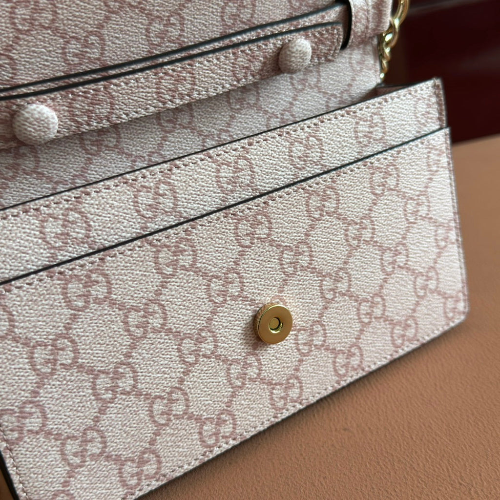 GUCCI EMBLEM WALLET ON CHAIN 20 IN LIGHT PINK SMOOTH CALFSKIN