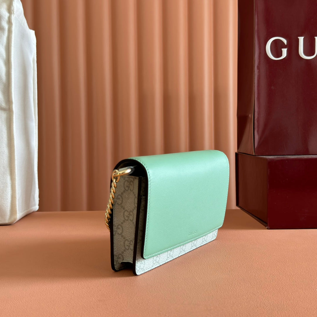 GUCCI EMBLEM WALLET ON CHAIN 20 IN SAGE GREEN SMOOTH CALFSKIN