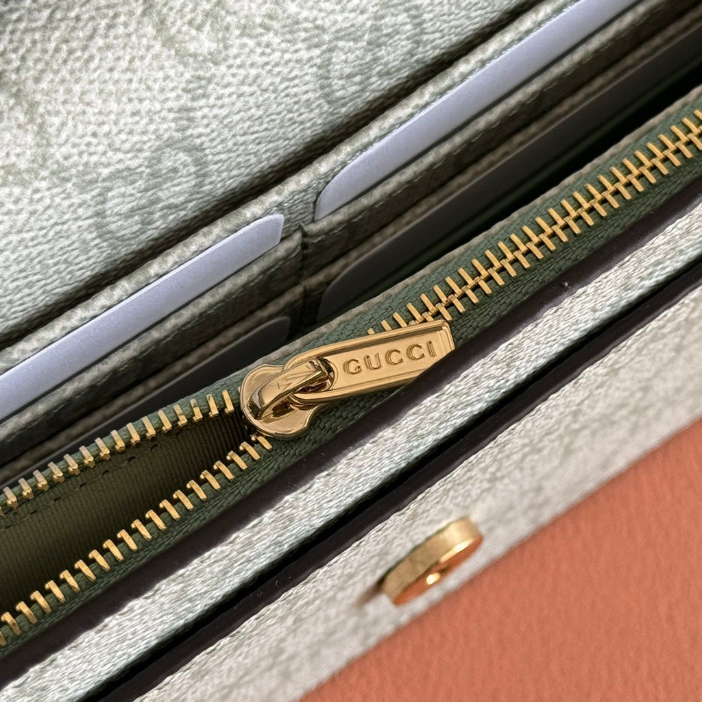 GUCCI EMBLEM WALLET ON CHAIN 20 IN SAGE GREEN SMOOTH CALFSKIN