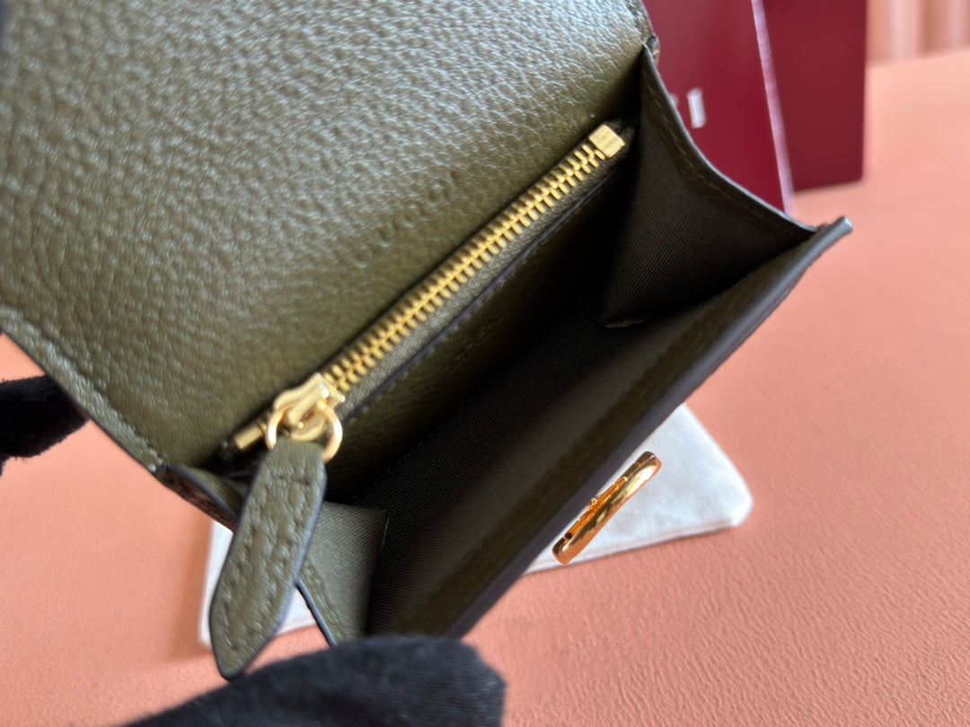 GUCCI SOFTBIT CARD CASE 10.5 IN GREEN GRAINY CALFSKIN GOLD HARDWARE