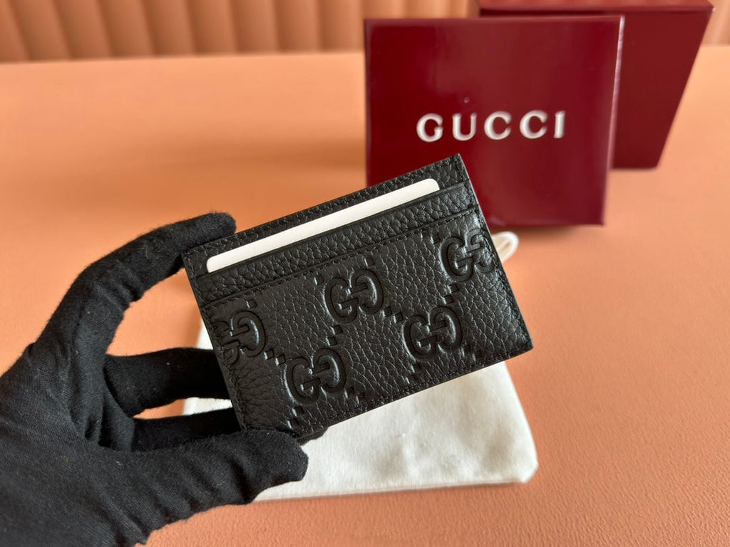 GUCCI EMBLEM CARD CASE 10 IN BLACK  GRAINY CALFSKIN