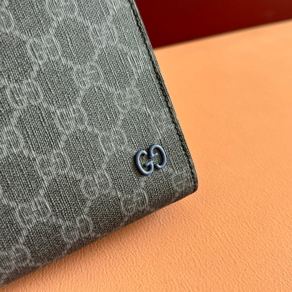 GUCCI OPHIDIA POUCH 26 IN DARK GREY MONOGRAM CANVAS AND NAVY BLUE CALFSKIN TRIM