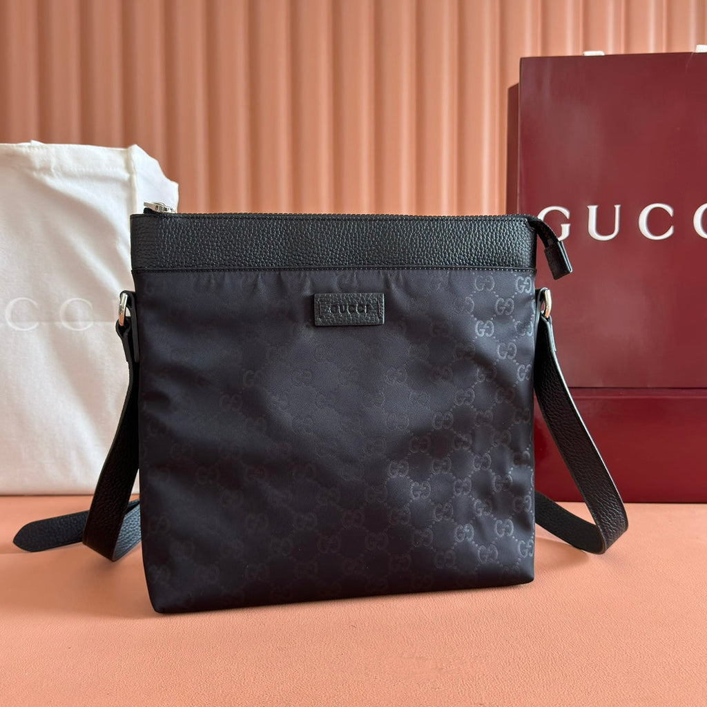 GUCCI MEDIUM CROSS MESSENGER BAG 29 IN BLACK FABRIC