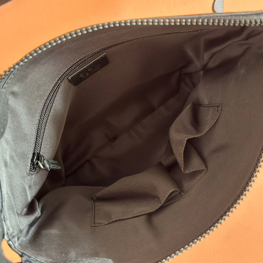 GUCCI MEDIUM CROSS MESSENGER BAG 29 IN BLACK FABRIC