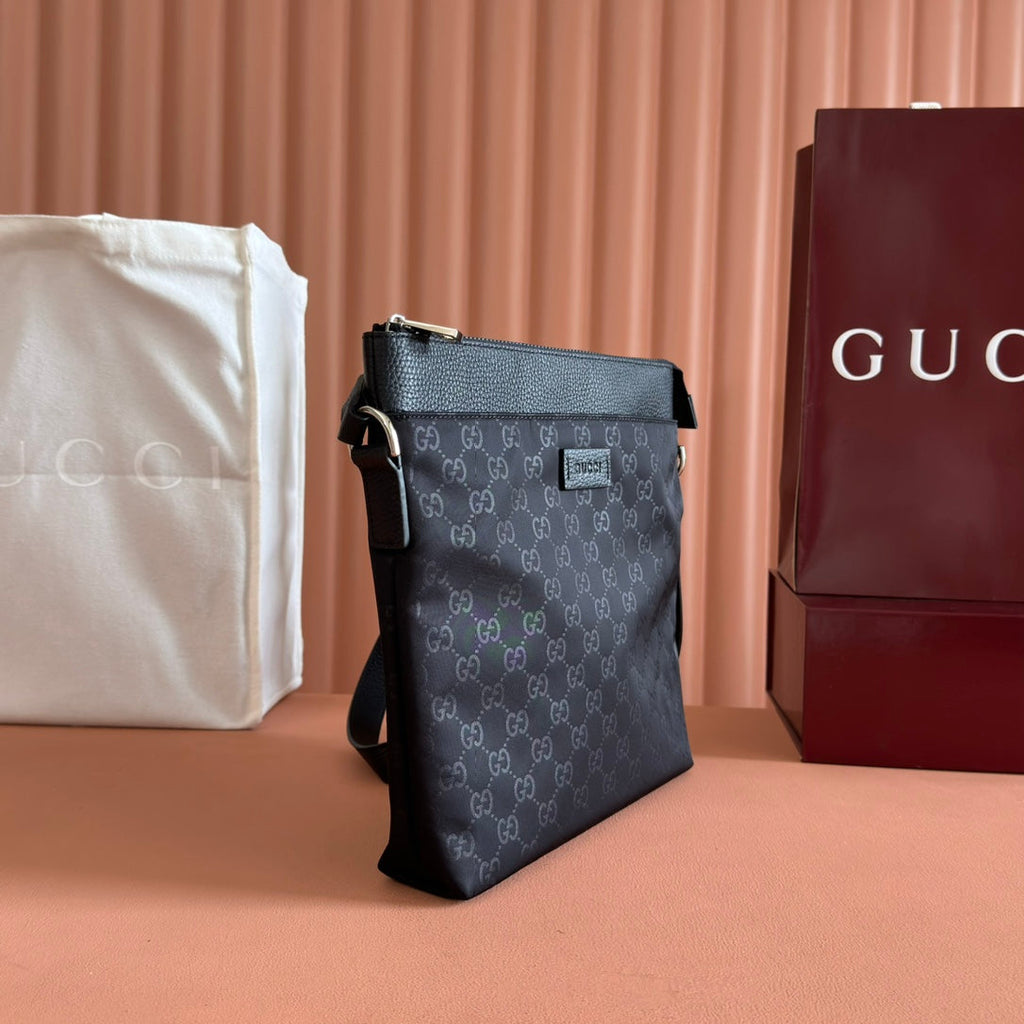 GUCCI MEDIUM CROSS MESSENGER BAG 29 IN BLACK FABRIC