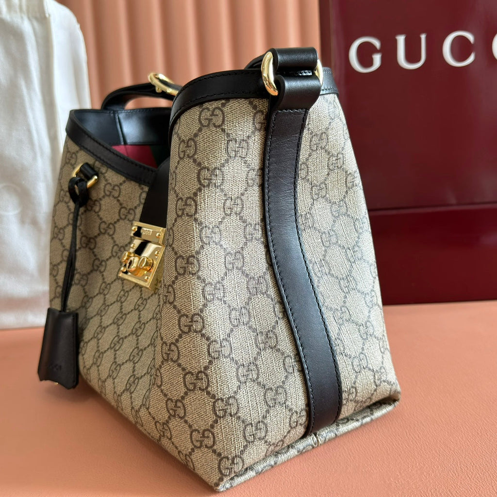 GUCCI 26S PADLOCK SHOULDER BAG 29 IN DARK BEIGE AND BLACK CALFSKIN