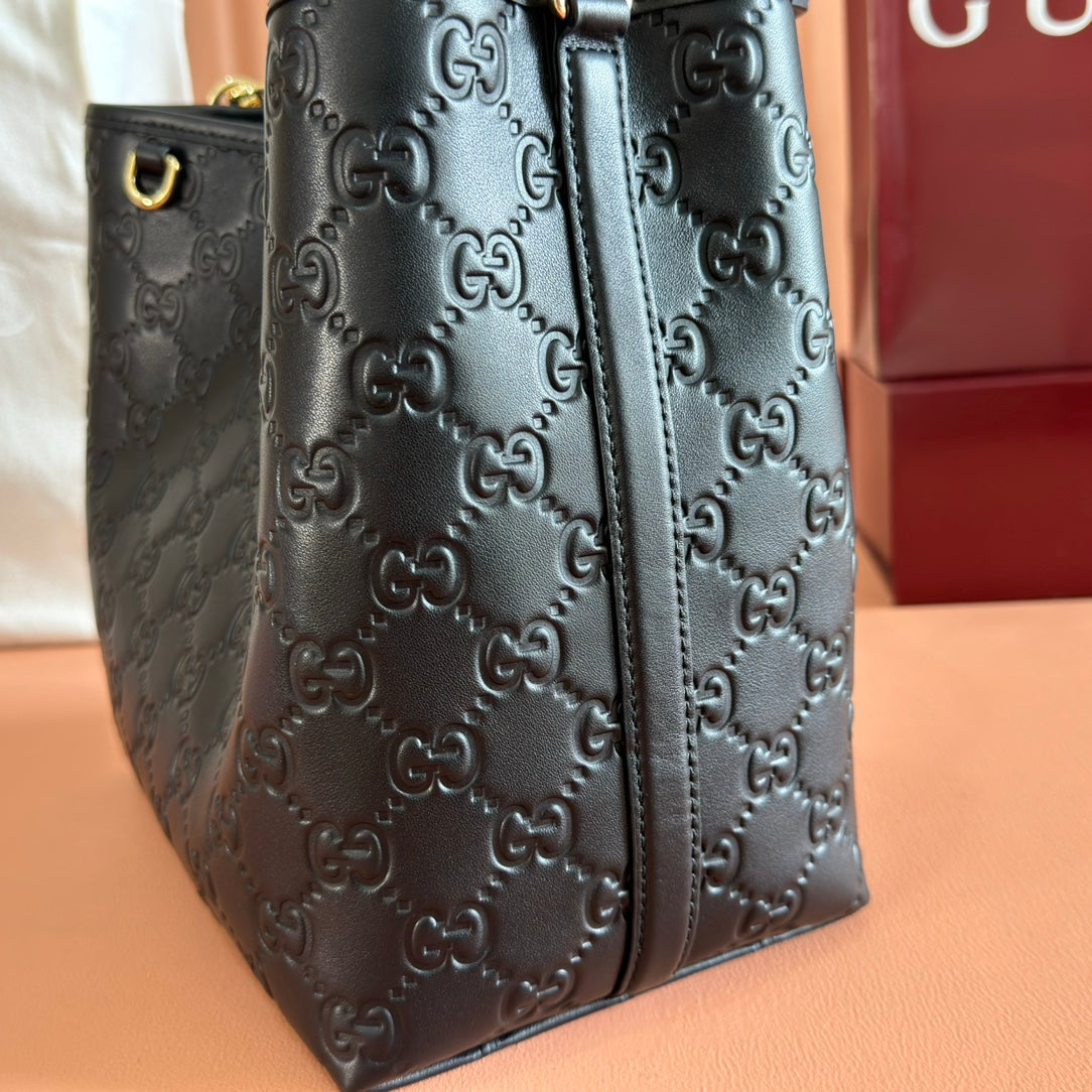 GUCCI 26S HAND BAG 25 IN BLACK CALFSKIN WITH MONOGRAM PATTERN