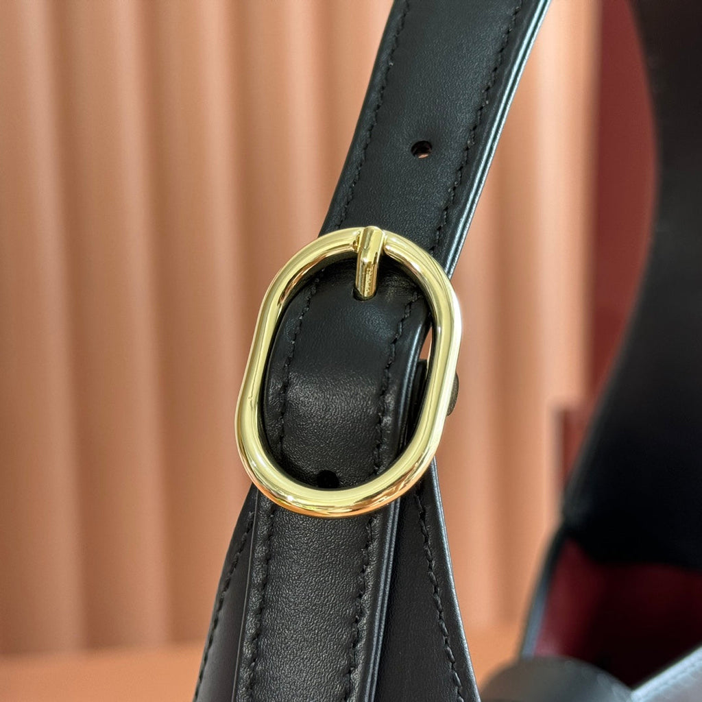 GUCCI JACKIE SMALL SHOULDER BAG 27 IN BLACK CALFSKIN GOLD HARDWARE