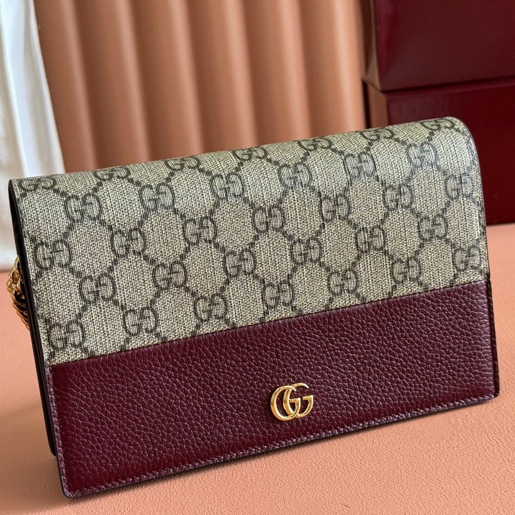 GUCCI MARMONT WALLET ON CHAIN 20 DARK RED AND BEIGE IN CALFSKIN