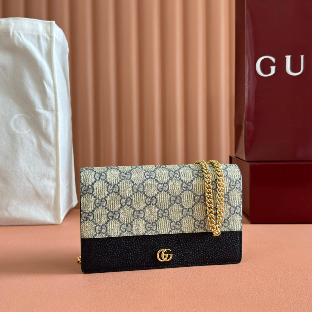 GUCCI MARMONT WALLET ON CHAIN 20 BLUE PVC AND BEIGE IN CALFSKIN