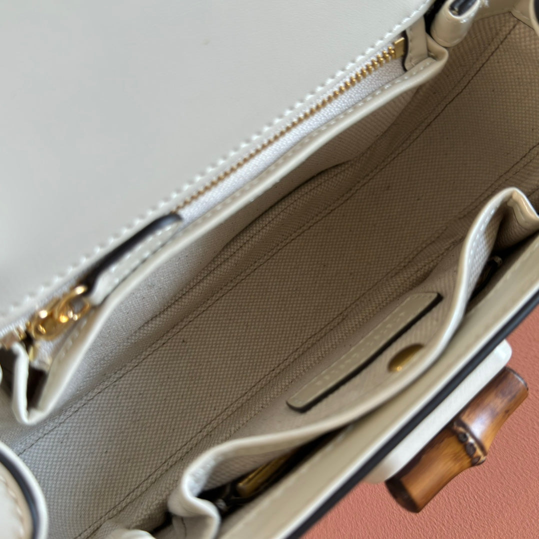 GUCCI BAMBOO MINI BAG 21 WHITE IN CALFSKIN