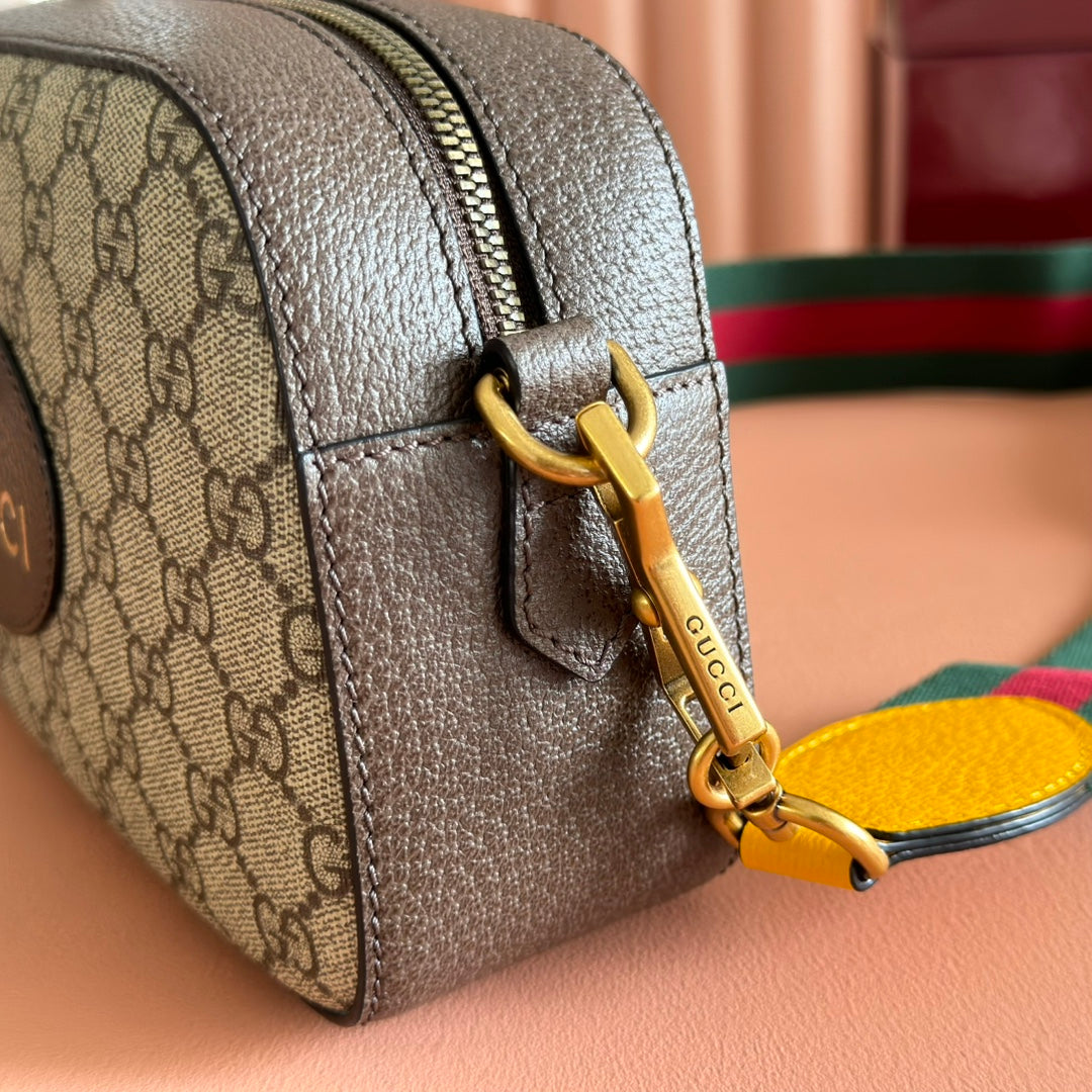 GUCCI NEO VINTAGE  SUPREME TIGER HEAD CROSSBODY BAG 24 IN CANVAS