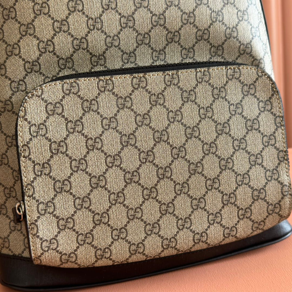 GUCCI EMBOSSED BACKPACK 40 IN BEIGE AND DARK BROWN CALFSKIN