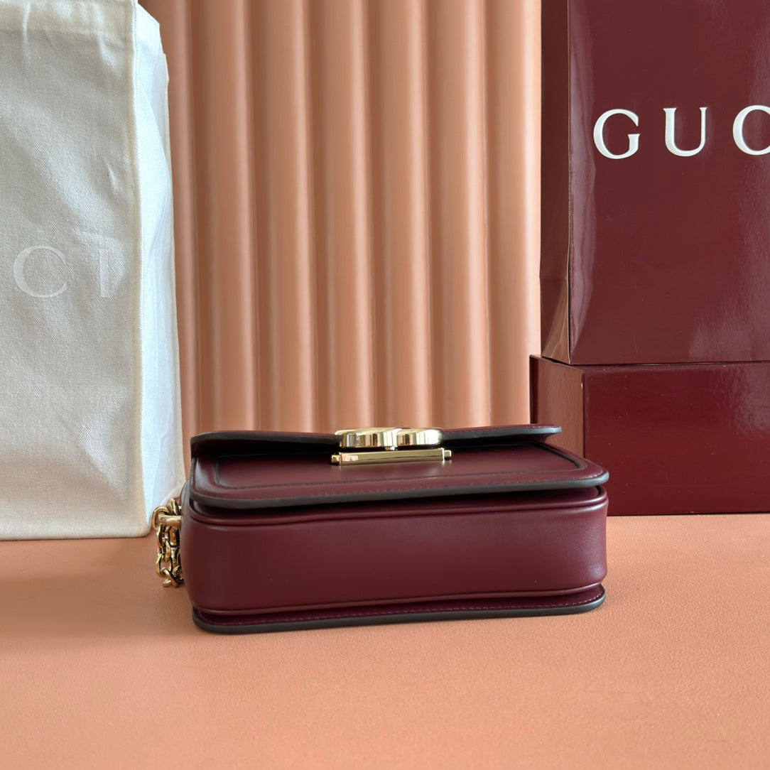 GUCCI 26S SHOULDER BAG 21 IN DARK RED CALFSKIN