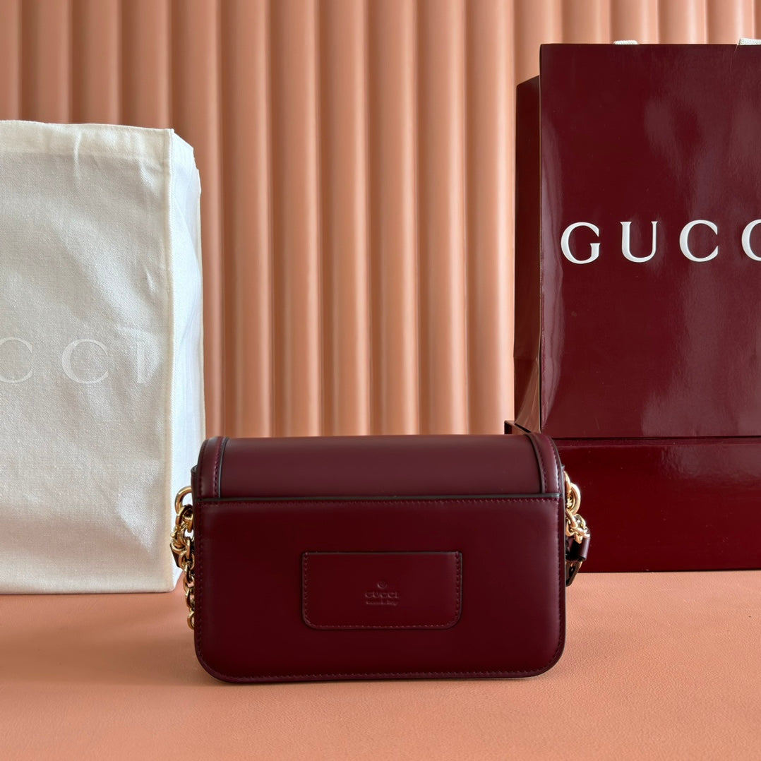GUCCI 26S SHOULDER BAG 21 IN DARK RED CALFSKIN