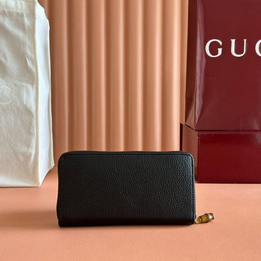 GUCCI 25S MARMONT WALLET 19 IN BLACK CALFSKIN GOLD HARDWARE