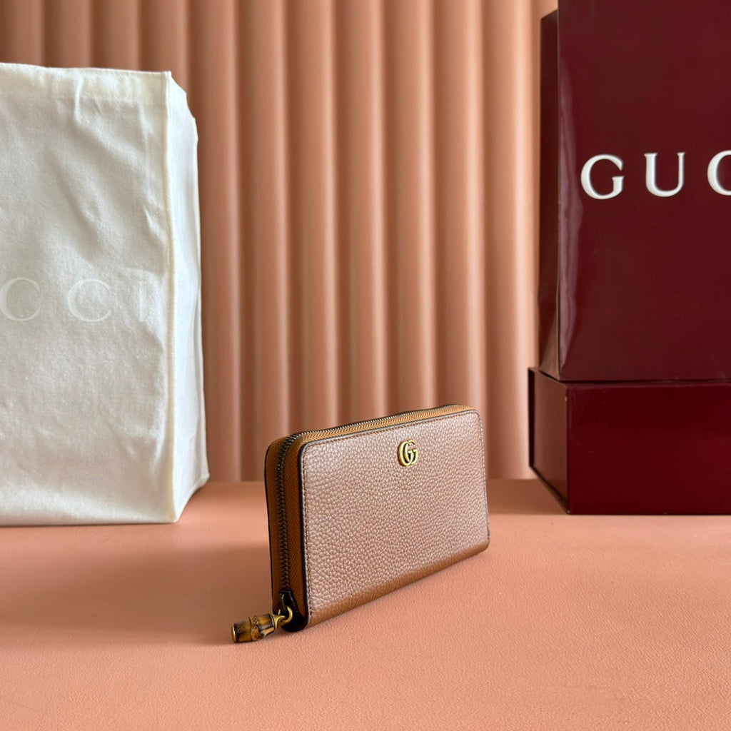 GUCCI 25S MARMONT WALLET 19 IN BROWN CALFSKIN GOLD HARDWARE