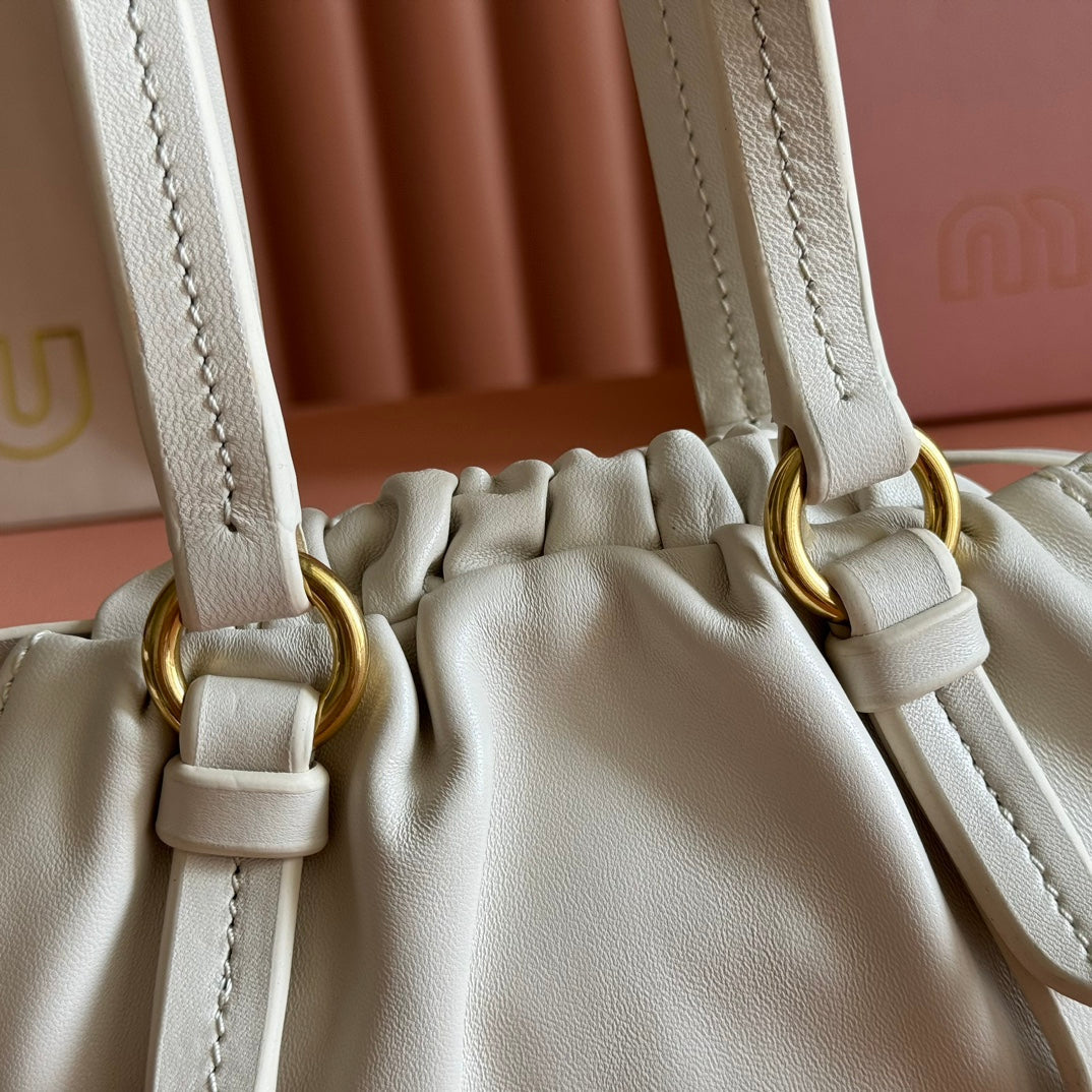 MIUMIU 26S JOIE HAND BAG 22 IN WHITE SHINY LAMBSKIN GOLD HARDWARE