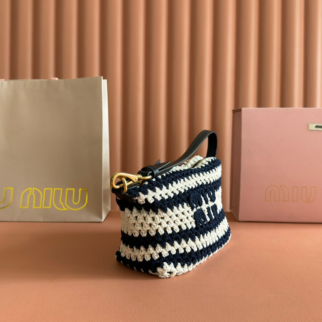 MIUMIU 26S POUCH BAG 25 IN CREAM AND NAVY WOOL WITH CALFSKIN HANDLE