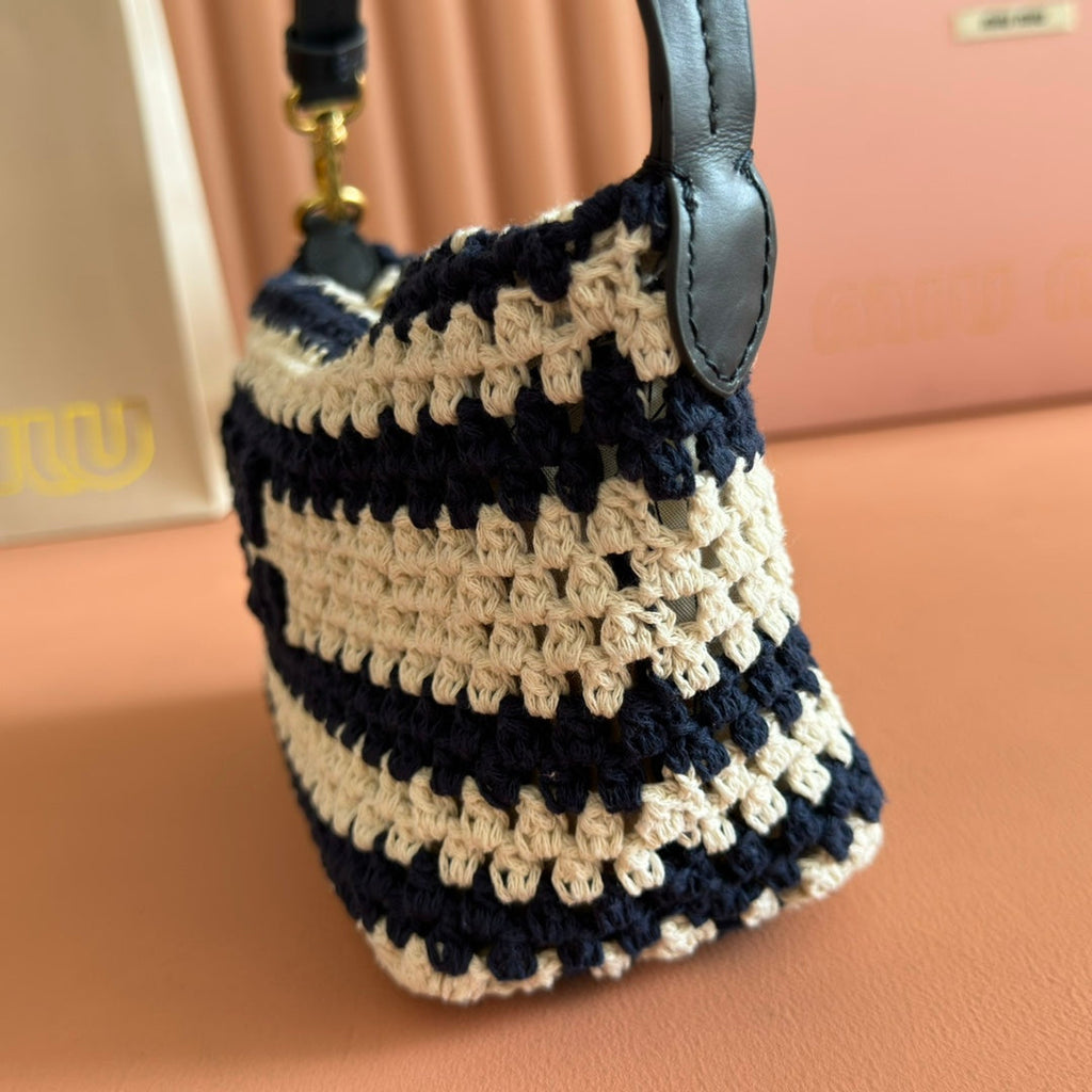 MIUMIU 26S POUCH BAG 25 IN CREAM AND NAVY WOOL WITH CALFSKIN HANDLE