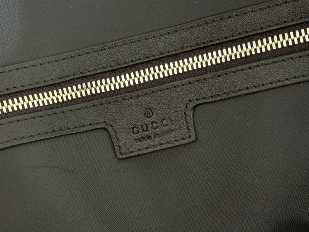 GUCCI 26S DUFFEL BAG 52 IN BLACK CANVAS