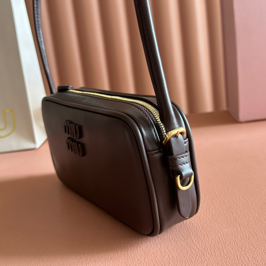 MIUMIU 26S POUCH BAG 20 IN DARK BROWN CALFSKIN GOLD HARDWARE