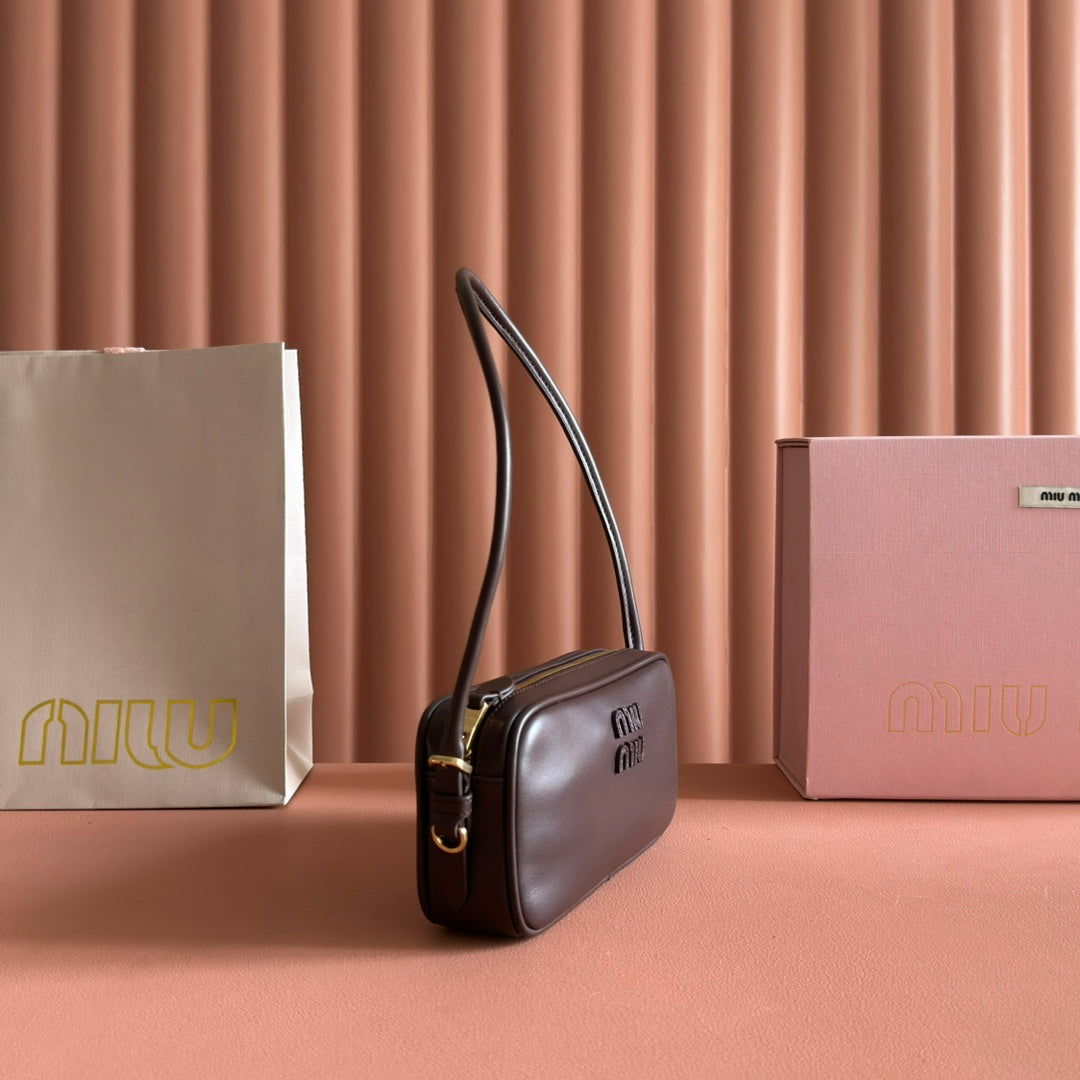 MIUMIU 26S POUCH BAG 20 IN DARK BROWN CALFSKIN GOLD HARDWARE