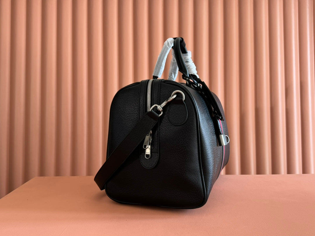GUCCI 26S DUFFLE BAG 44 IN BLACK CALFSKIN