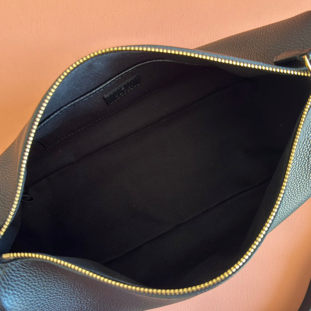 GUCCI 26S SHOULDER BAG 31 IN BLACK CALFSKIN