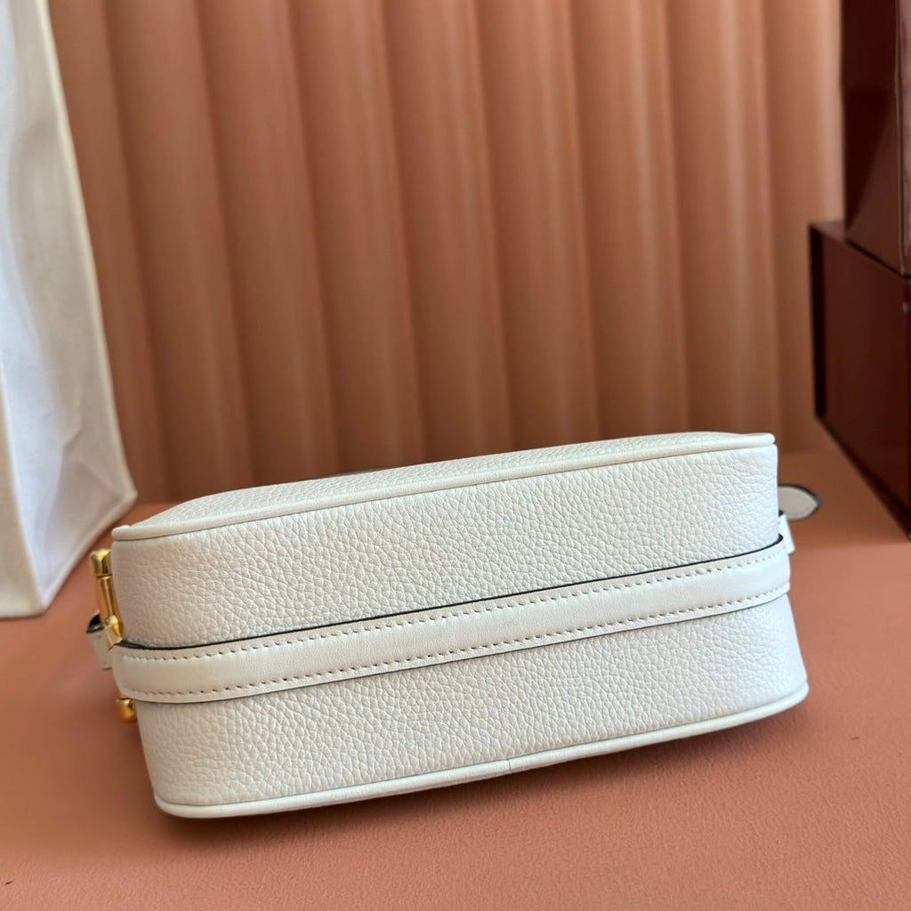 GUCCI 26S SHOULDER BAG 19 IN WHITE CALFSKIN