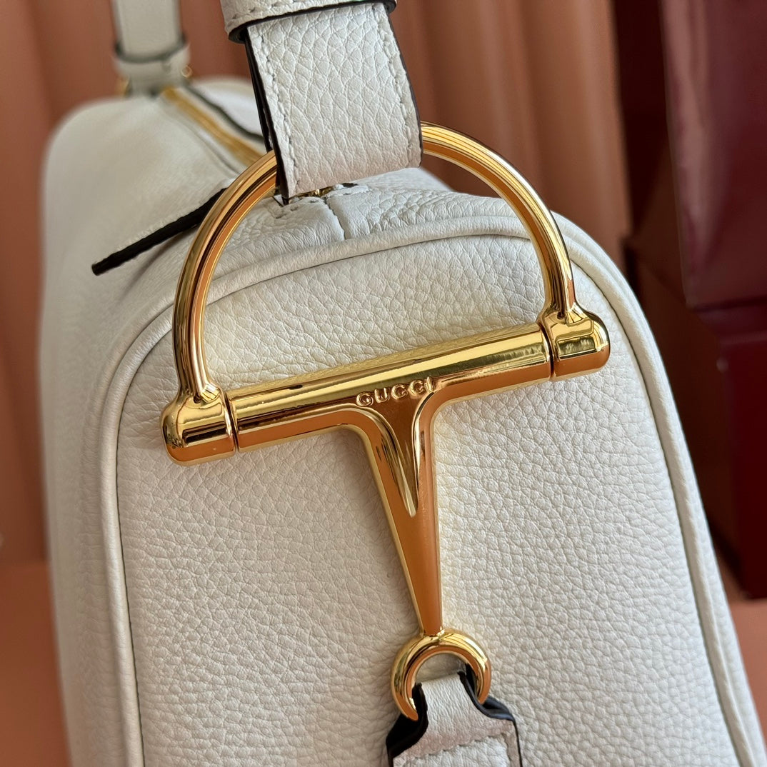 GUCCI 26S SHOULDER BAG 38 IN WHITE CALFSKIN