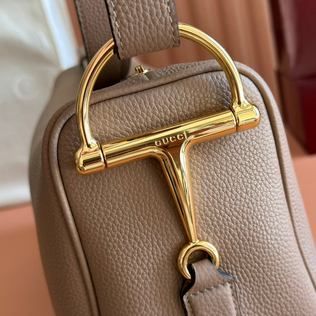 GUCCI 26S SHOULDER BAG 38 IN LIGHT BROWN CALFSKIN