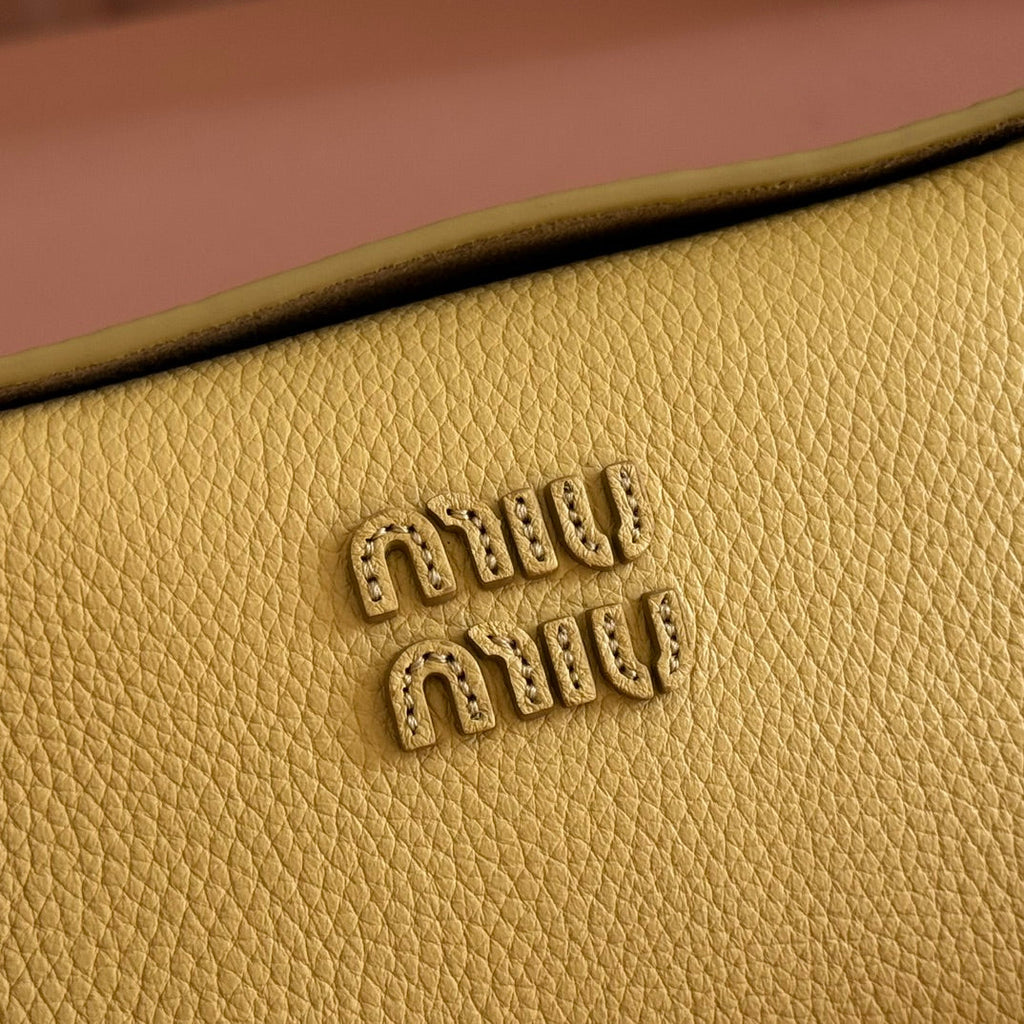 MIUMIU 26S POUCH BAG 18 IN YELLOW CALFSKIN GOLD HARDWARE