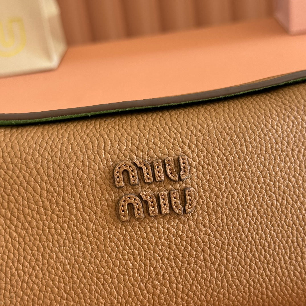 MIUMIU 26S POUCH BAG 18 IN DARK BROWN CALFSKIN GOLD HARDWARE