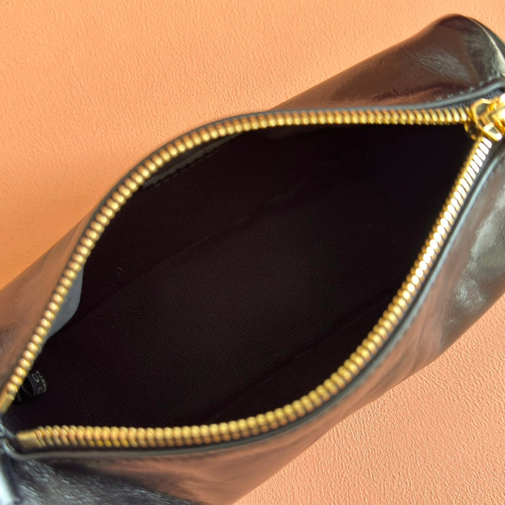 GUCCI 26S SHOULDER BAG 19 IN BLACK SHINY CALFSKIN