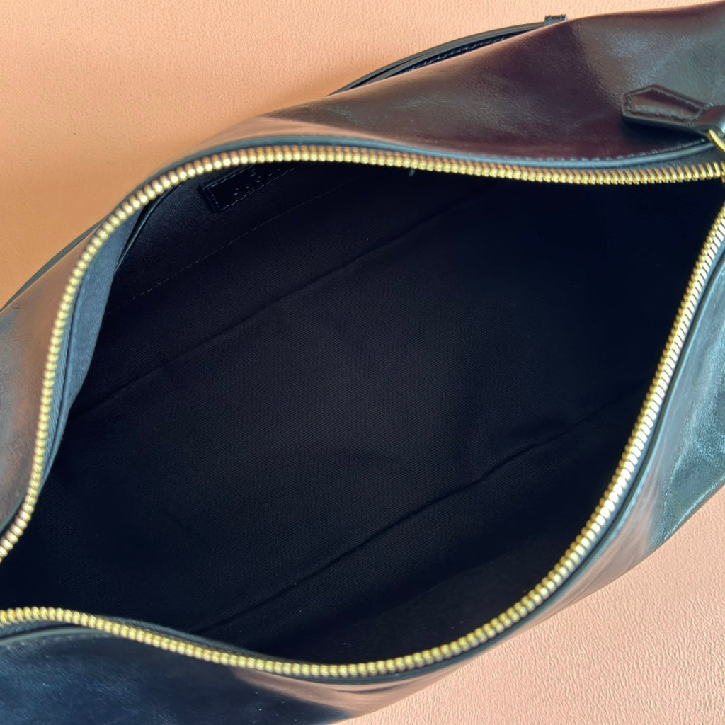 GUCCI 26S SHOULDER BAG 31 IN BLACK SHINY CALFSKIN