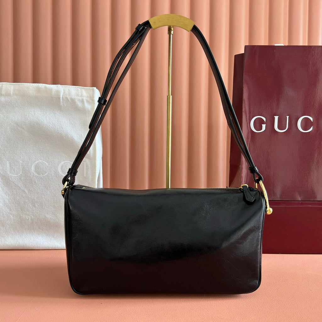 GUCCI 26S SHOULDER BAG 31 IN BLACK SHINY CALFSKIN