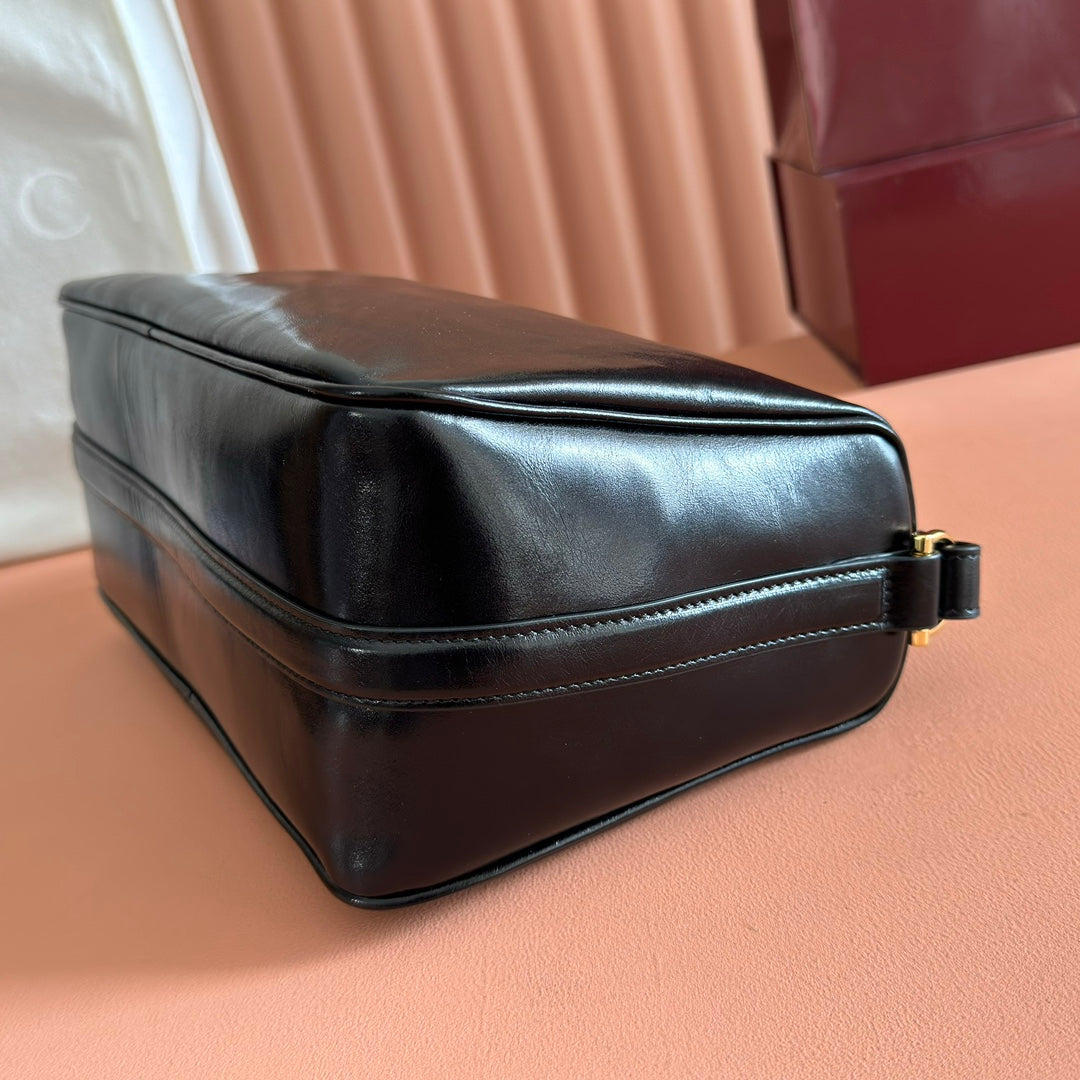 GUCCI 26S SHOULDER BAG 31 IN BLACK SHINY CALFSKIN