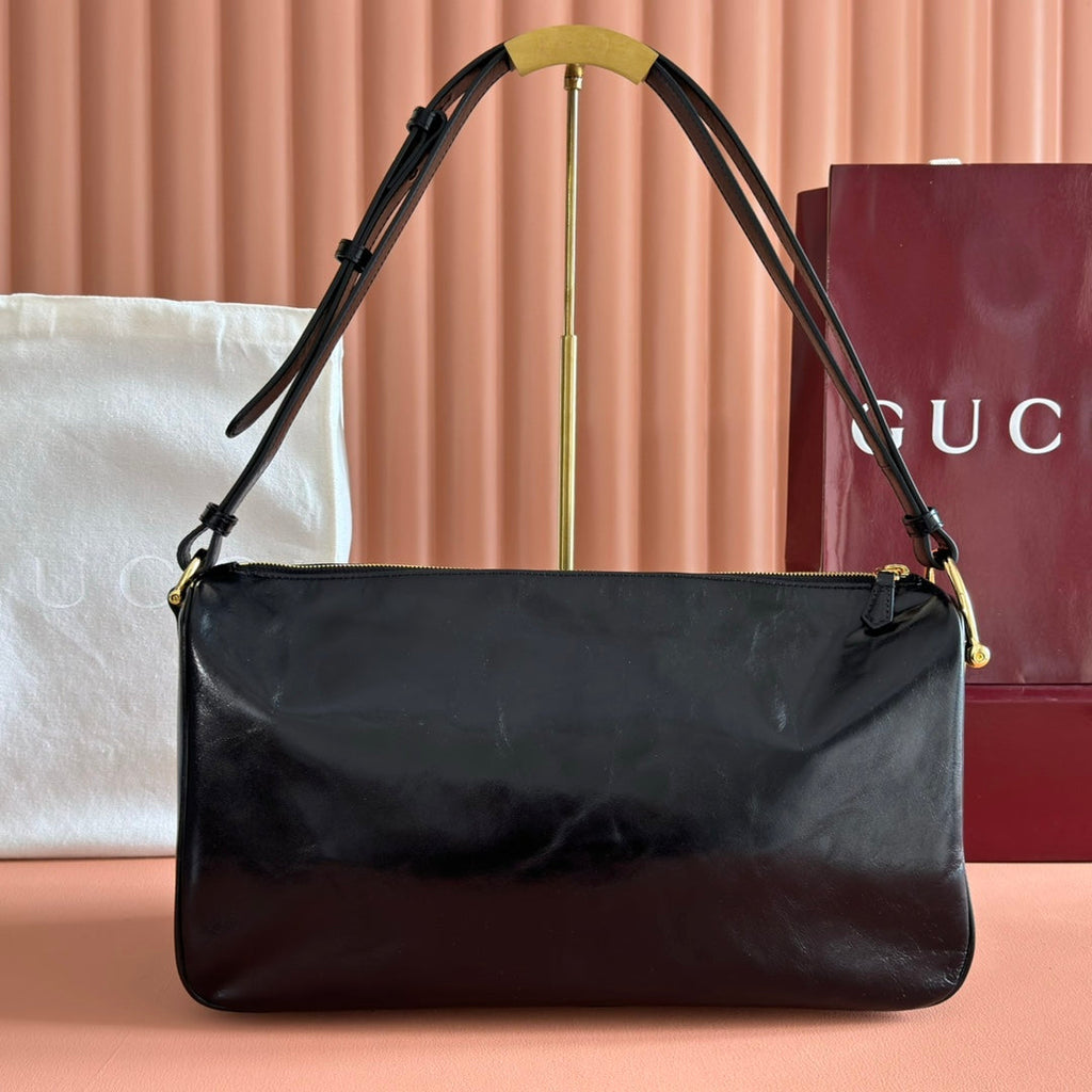 GUCCI 26S SHOULDER BAG 38 IN BLACK SHINY CALFSKIN