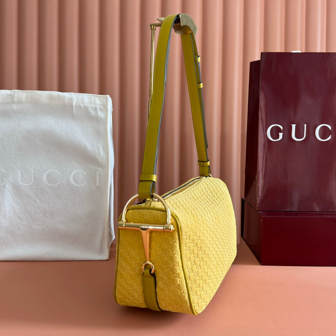 GUCCI 26S SHOULDER BAG 31 IN YELLOW EMBOSSED SUEDE