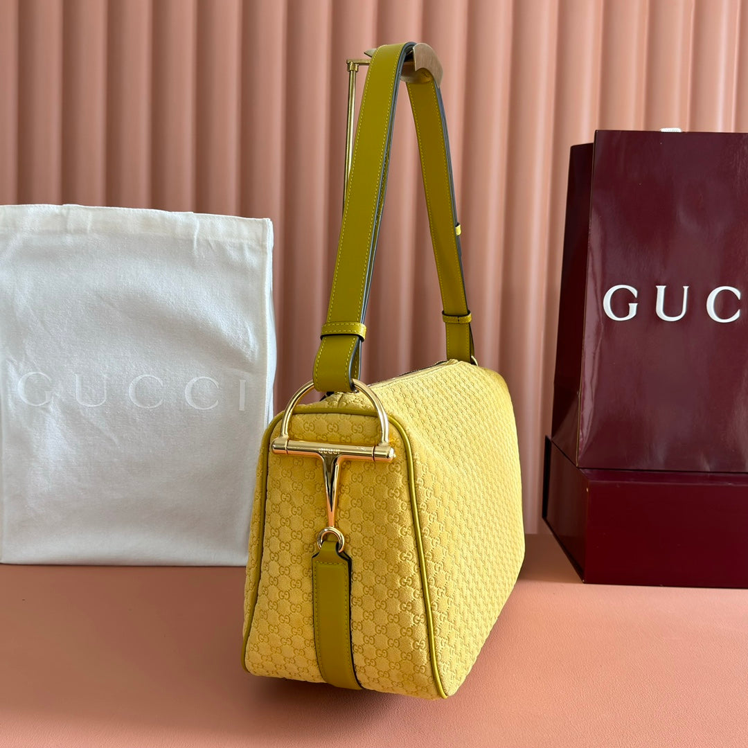 GUCCI 26S SHOULDER BAG 38 IN YELLOW EMBOSSED SUEDE