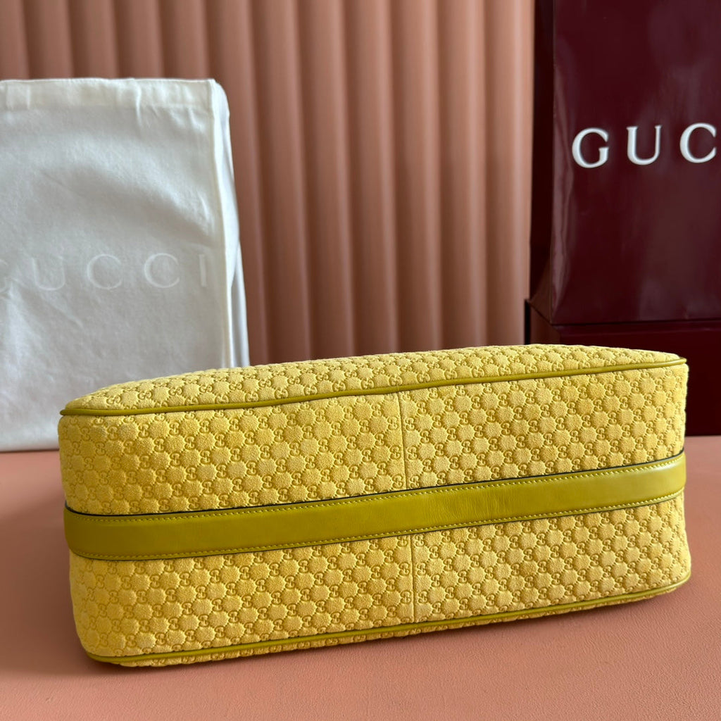 GUCCI 26S SHOULDER BAG 38 IN YELLOW EMBOSSED SUEDE